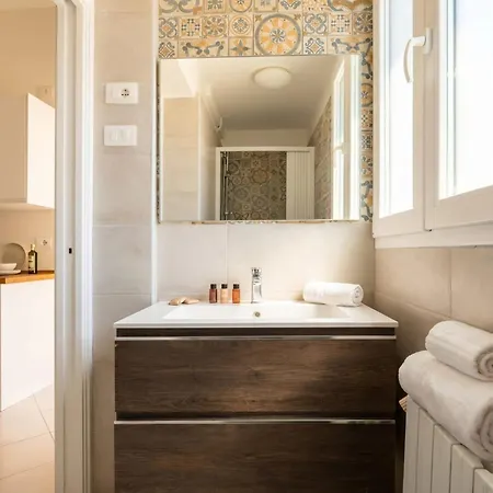 Chiusura Permanente Apart-hotel Bari